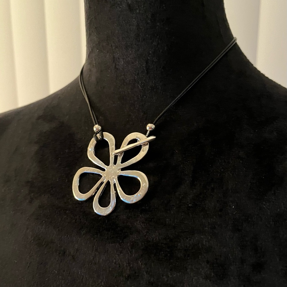 Silver Color Big Flower Choker Necklace